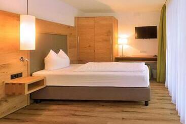 בית מלון כפרי Garni Fimba