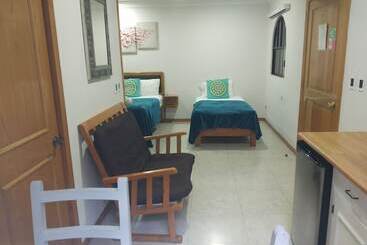 هتل Suites Sevilla