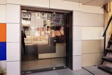 Отель Hexa Sai Residency