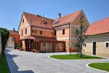 Pensiune Sobe Bernarda