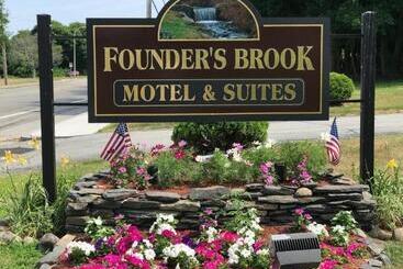 Founder's Brook Motel And Suites