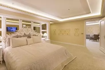 Kule Hotel & Spa