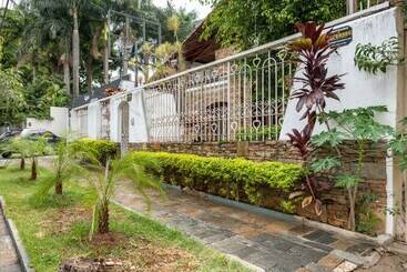 Отель Cidade Jardim