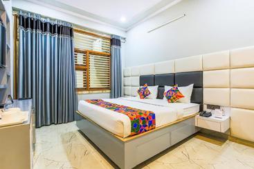 هتل Fab Prime Sr 1