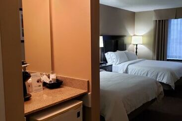 فندق Holiday Inn Express Detroit Birmingham, An Ihg