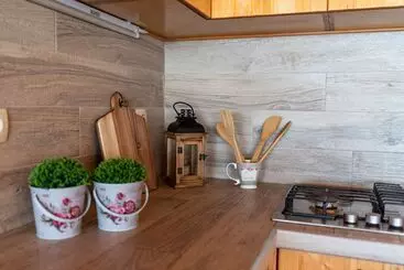 آپارتمان‌های توریست‌ها Apartments Sutalo