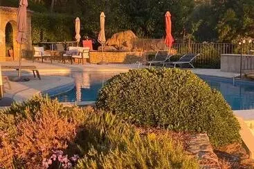 Pensjonat Une Pause En Provence