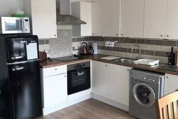 ツーリストアパートメント Contemporary Apartment