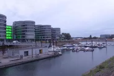 Hotelli Rhein Yacht Lexa