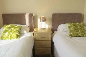 Mökkimajoitus Jolie  Lovely Lodge For Couples Or Family