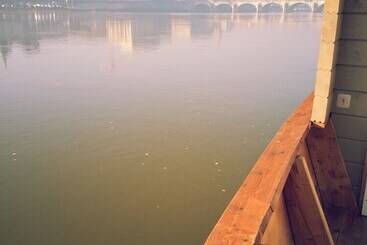 호텔 Different Holidays