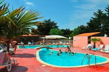 Hotel Mobil Home Xxl 4 Chambres Camping Le Domaine D Oléron