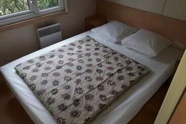 Hotel Camping La Croix Badeau   Mobilehomes