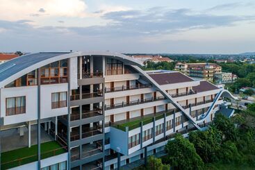 هتل Pacific Premier Resort & Spa