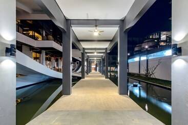 هتل Pacific Premier Resort & Spa