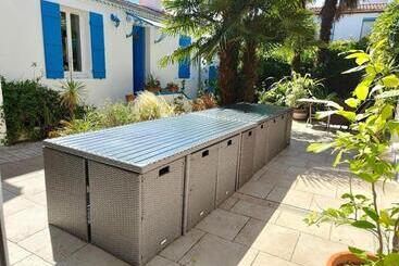 Casa Rurale Les Volets Bleus