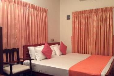 Veda Wellness B&b And Yoga Centre