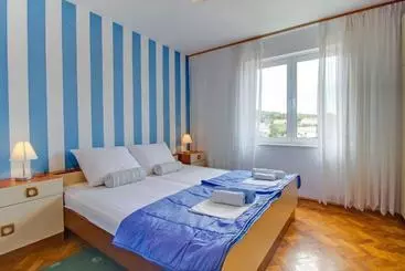 ツーリストアパートメント Room Milka