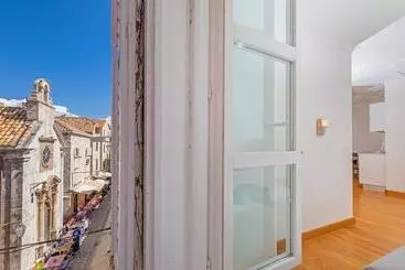 آپارتمان‌های توریست‌ها Apartments Feri