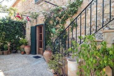 관광객 아파트 Village House Can Llorito