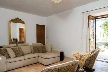 Appartements touristiques Village House Can Llorito