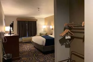 בית מלון כפרי Best Western Woodburn Inn