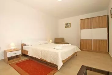 ツーリストアパートメント Apartment 1215