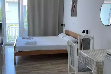 Pensão Apart Pansion Promajna