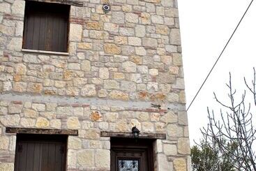 Жильё для туристов Halkidiki Luxurious Stonehouses