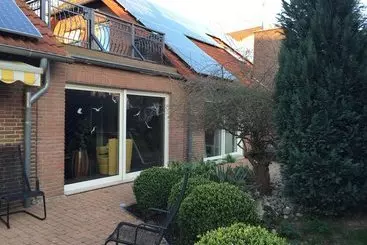 Turistihuoneistot Modern House Gehrden Auf 2 Etagen, Nice Garten, Barbecue, Contactless Check In, Free Parking