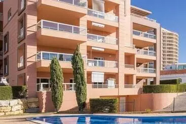 ツーリストアパートメント B02   Fantastic Apartment With Pool Almost On The Sandy Beach By Dreamalgarve