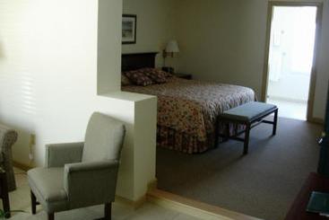 Отель The Inn At Canal Square