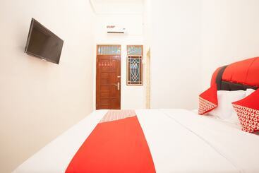 Szálloda Oyo 1978 Pondok Indah Residence