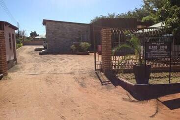 هتل Eland Lodge
