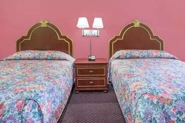 호텔 Knights Inn Emporia