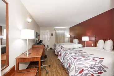 Отель Red Roof Inn & Suites Calhoun