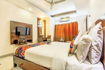 Fabhotel Royal Heritage