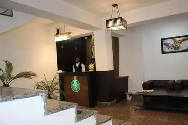 Hotel The Leenor Regency