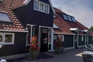 De Cyprian Bed & Breakfast