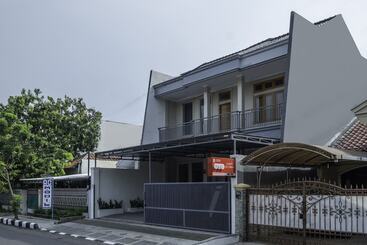 Hotel Oyo 2259 Zleepy Ks Tubun