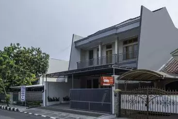 Hotel Oyo 2259 Zleepy Ks Tubun