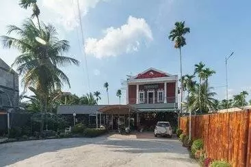 Hôtel Reddoorz Syariah Near Jalan Asahan Pematang Siantar