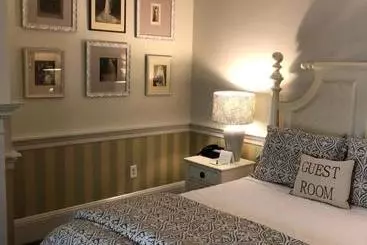 Отель Mary Prentiss Inn