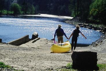 Le Manoir De Placy Bed And Breakfast