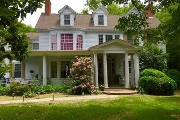 Governor S Bed And Breakfast