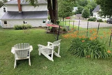 Majatalo Freedom House B&b