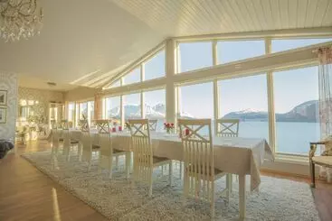 Otel Arctic Panorama Lodge