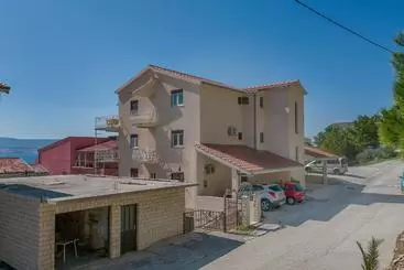 آپارتمان‌های توریست‌ها Apartments Ksenia