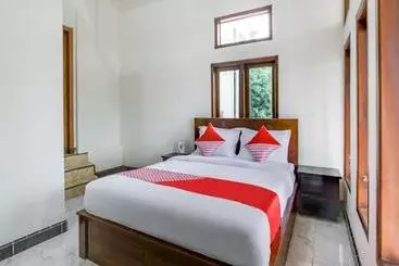 Hotelli Oyo 2300 Ansori Homestay