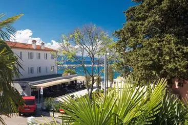 Turistihuoneistot Apartments Ivona